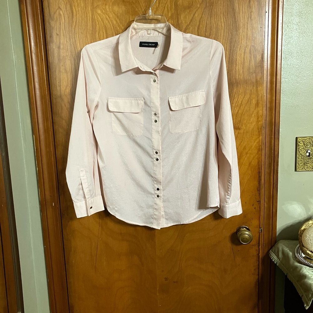 Ivanka Trump Pale Pink Button-Front Collared Shirt